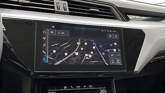 Audi Q8 e-tron 11 of 15