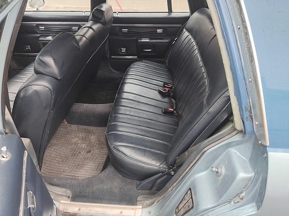 Chevrolet Caprice 11 of 16