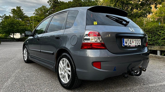 Honda Civic 4 of 5