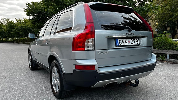 Volvo XC90 3 of 5