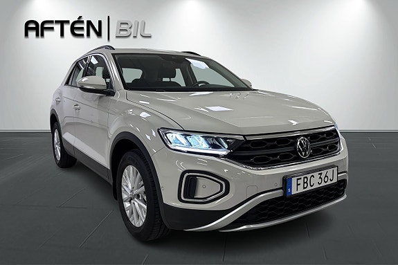 Volkswagen T-Roc 4 of 5
