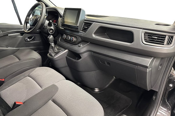 Renault Trafic 10 of 21