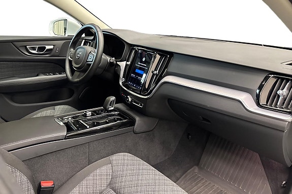 Volvo V60 10 of 23