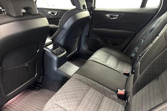 Volvo V60 15 of 23