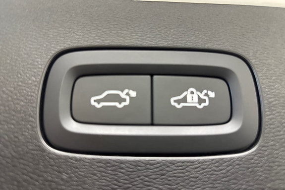 Volvo V60 18 of 23