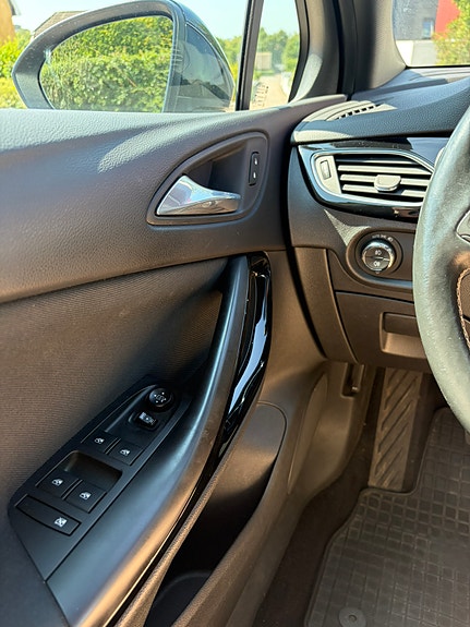 Opel Astra 11 of 14