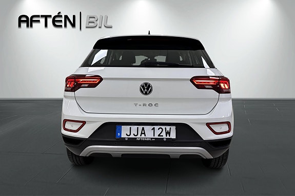 Volkswagen T-Roc 8 of 23