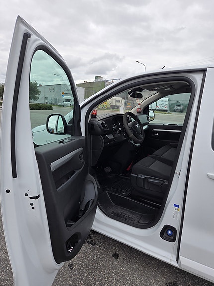 Toyota Proace Verso 2 of 5