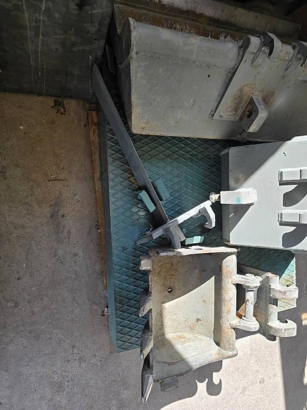 Takeuchi TB 015 16 of 22