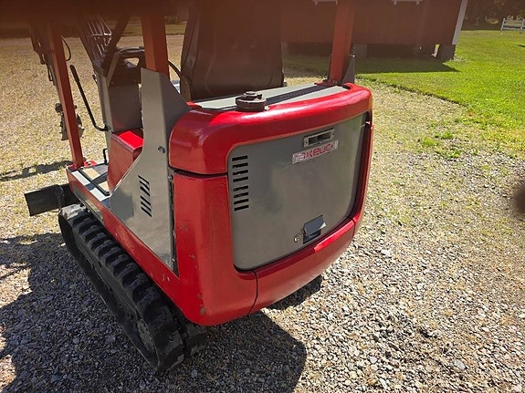 Takeuchi TB 015 2 of 22