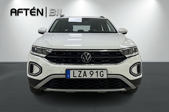 Volkswagen T-Roc 3 of 5
