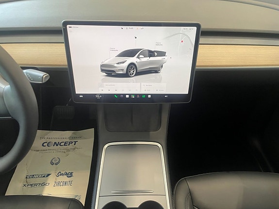 Tesla Model Y 11 of 23
