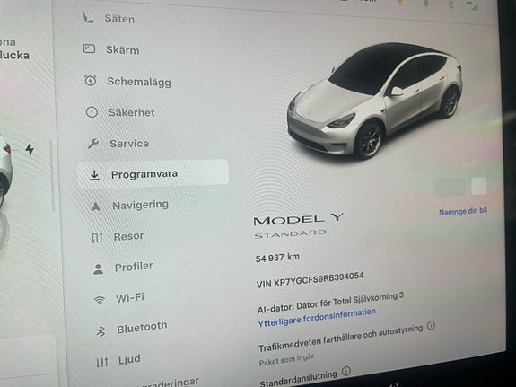 Tesla Model Y 12 of 23