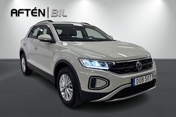 Volkswagen T-Roc 4 of 5