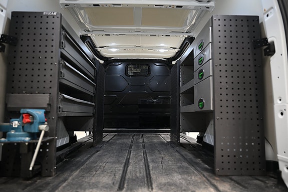 Ford Transit Custom 9 of 30