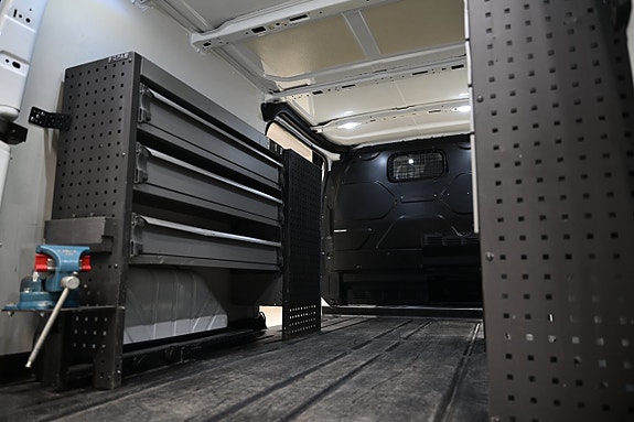 Ford Transit Custom 12 of 30