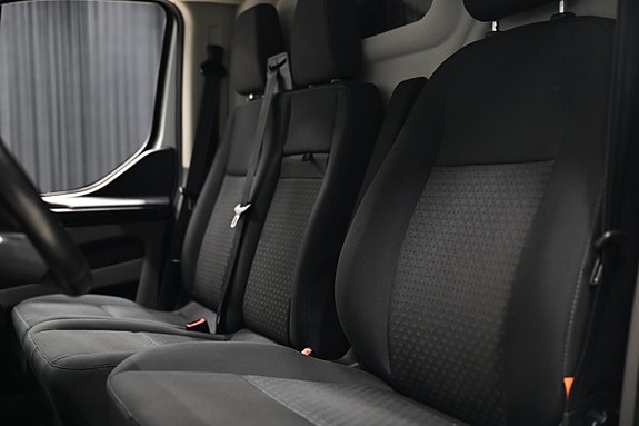 Ford Transit Custom 25 of 30