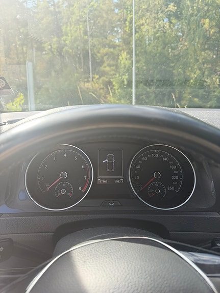 Volkswagen Golf VII 4 of 5