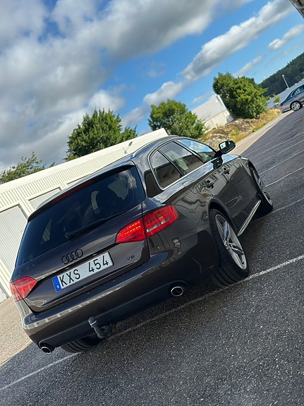 Audi A4 5 of 25