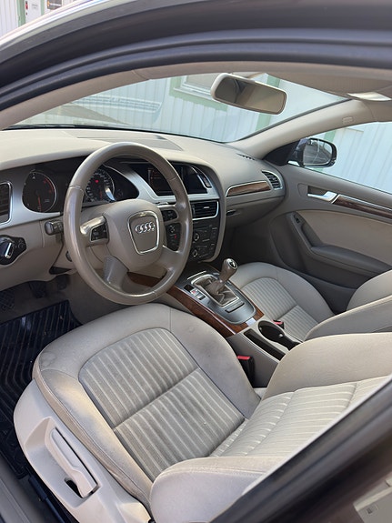 Audi A4 8 of 25