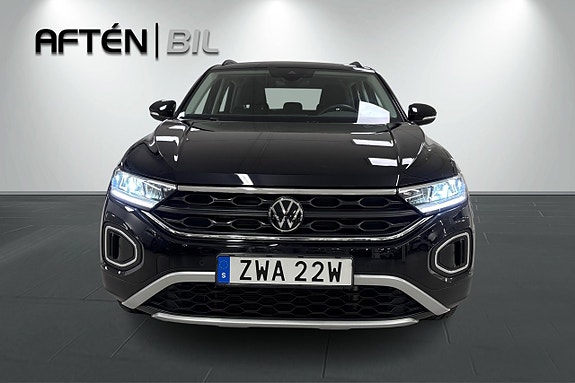 Volkswagen T-Roc 3 of 5