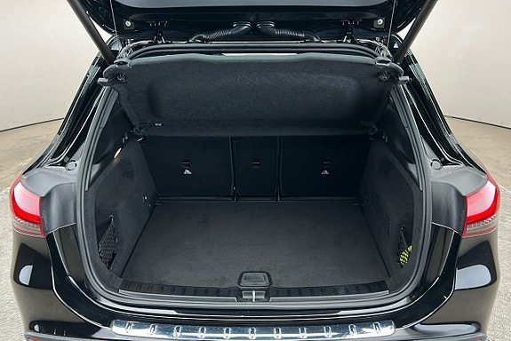 Mercedes-Benz GLA250 e 14 of 24
