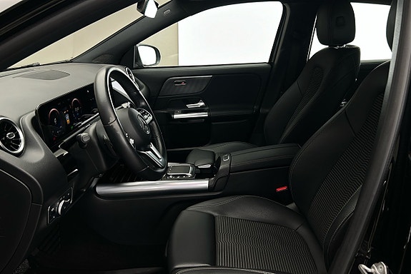 Mercedes-Benz GLA250 e 10 of 24
