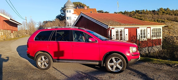 Volvo XC90 2 of 15