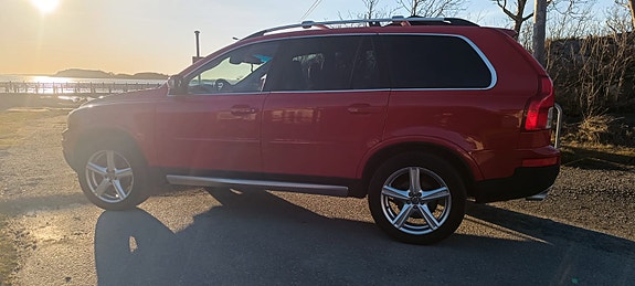 Volvo XC90 5 of 15
