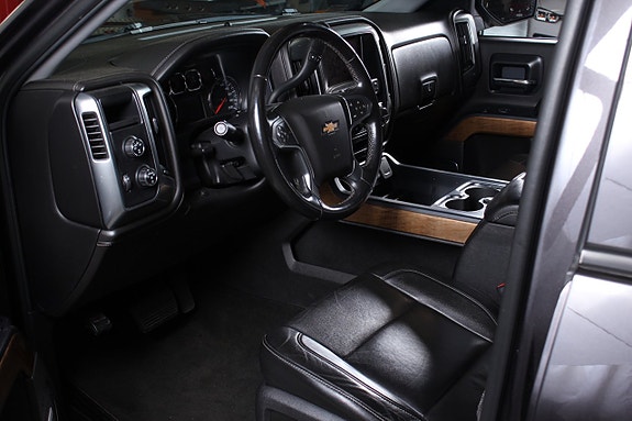 Chevrolet Silverado 1500 7 of 12