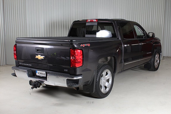 Chevrolet Silverado 1500 6 of 12