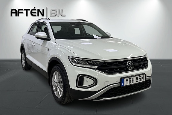Volkswagen T-Roc 4 of 5