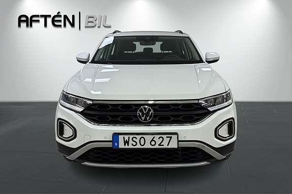 Volkswagen T-Roc 3 of 5
