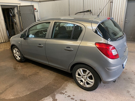 Opel Corsa 4 of 5