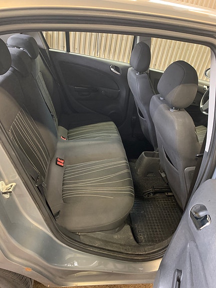 Opel Corsa 10 of 12