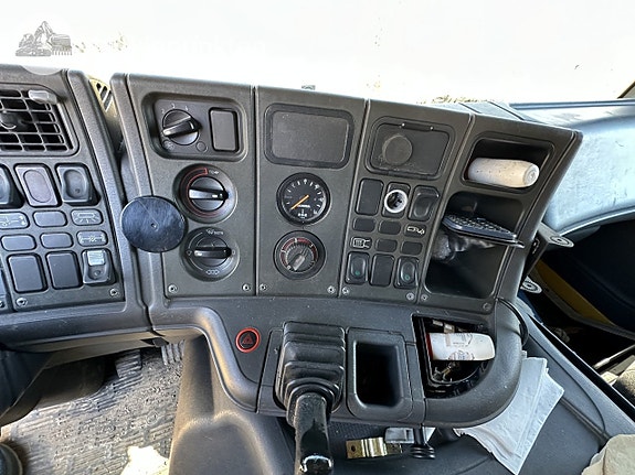 Scania p94d skåpbil 25 of 27