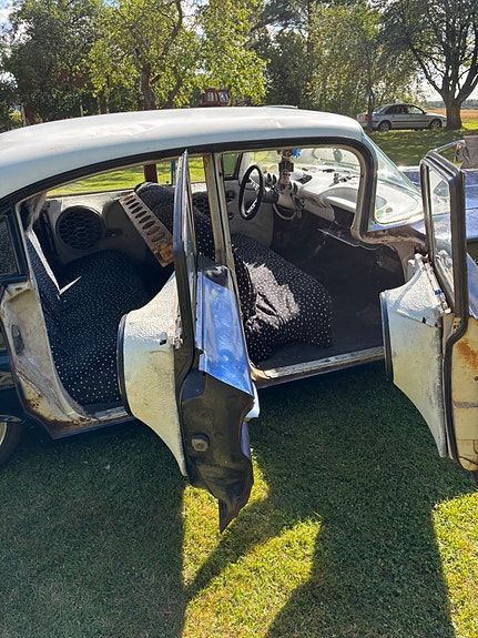 Chevrolet Biscayne 5 of 5
