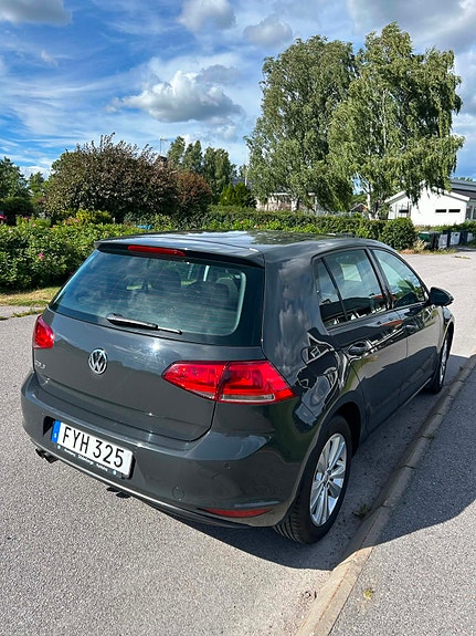 Volkswagen Golf VII 3 of 6