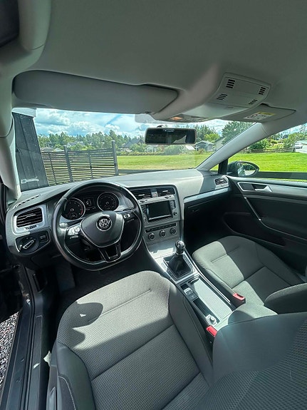 Volkswagen Golf VII 4 of 6