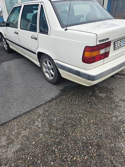 Volvo 850 2 of 4