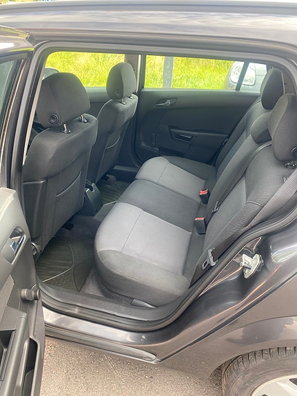 Opel Astra 5 of 5