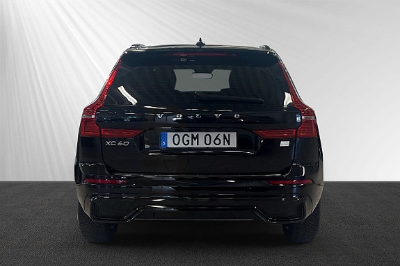 Volvo XC60 2 of 5