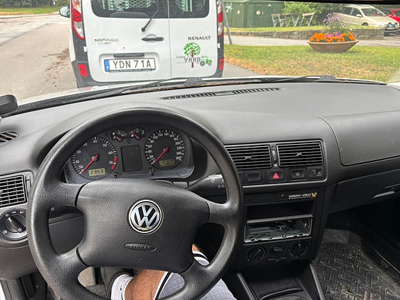 Volkswagen Golf IV 6 of 6