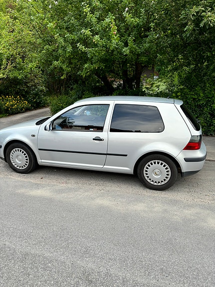 Volkswagen Golf IV 2 of 3