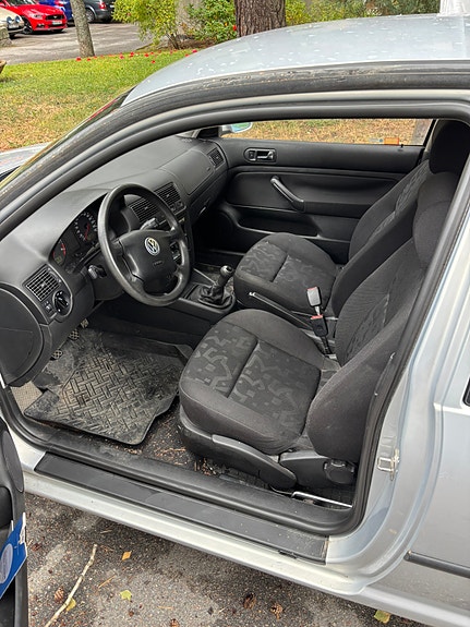 Volkswagen Golf IV 2 of 6