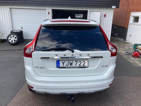 Volvo XC60 4 of 5
