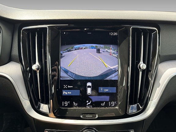 Volvo V60 Cross Country 17 of 19
