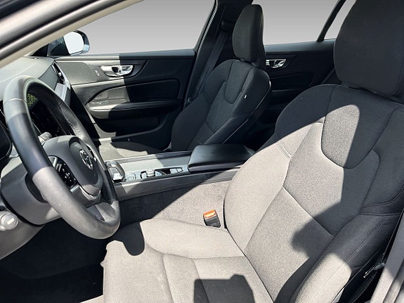Volvo V60 Cross Country 9 of 19