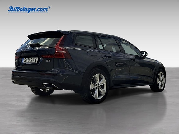 Volvo V60 Cross Country 5 of 19