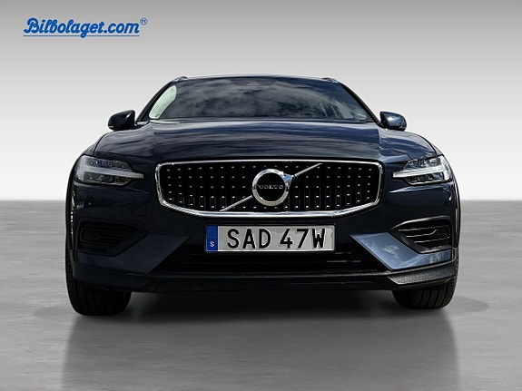 Volvo V60 Cross Country 2 of 19